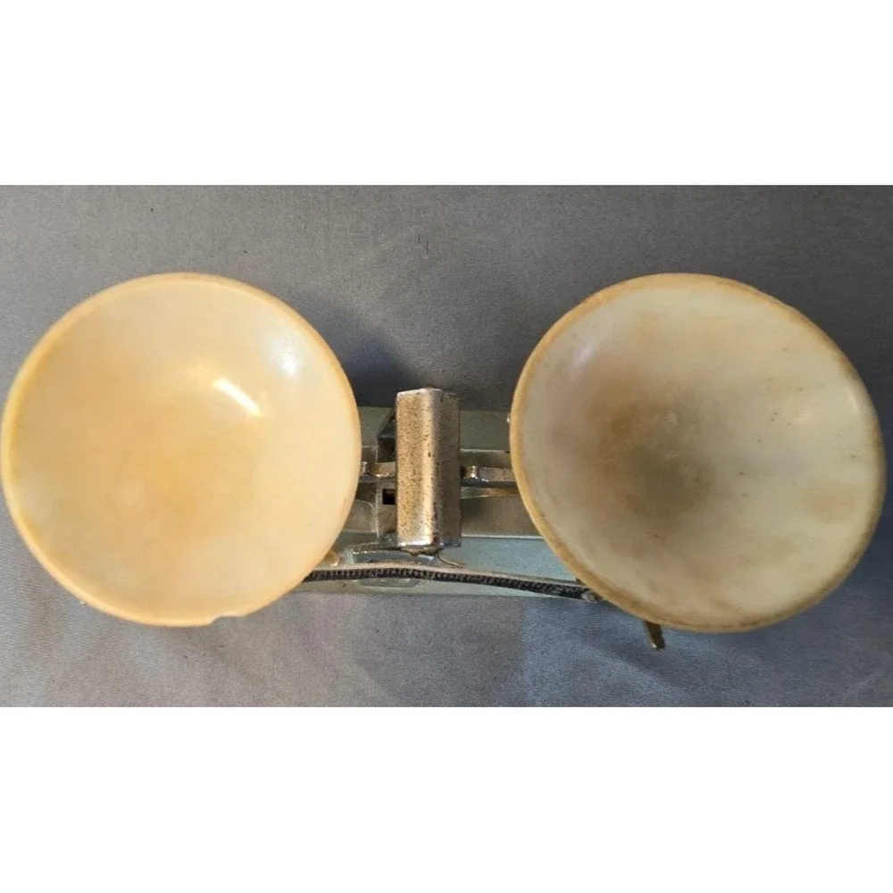Vintage 1960s Chinese Laboratory Balance Scale – 100g Capacity / 0.1g Sensitivit